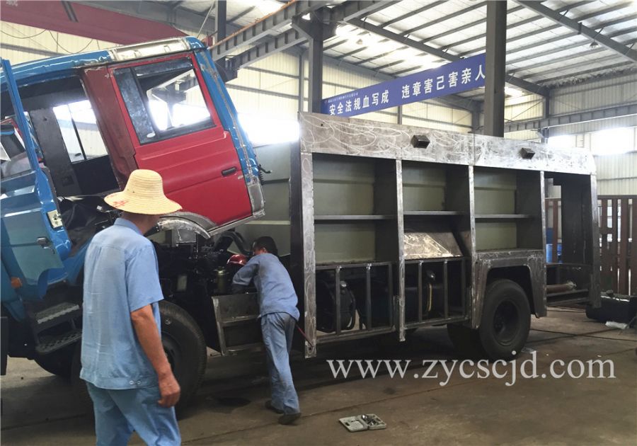 東風(fēng)153水罐消防車(chē) 東風(fēng)153水罐消防車(chē)