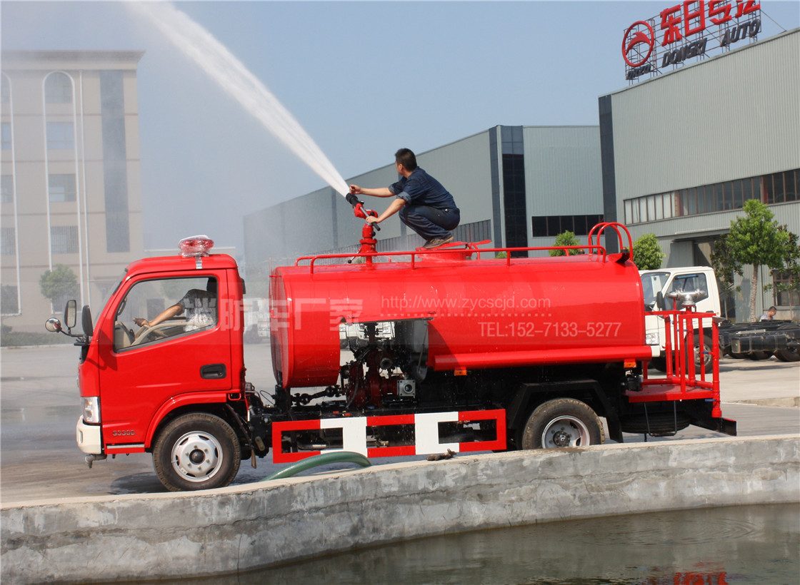 簡易消防車 簡易消防車