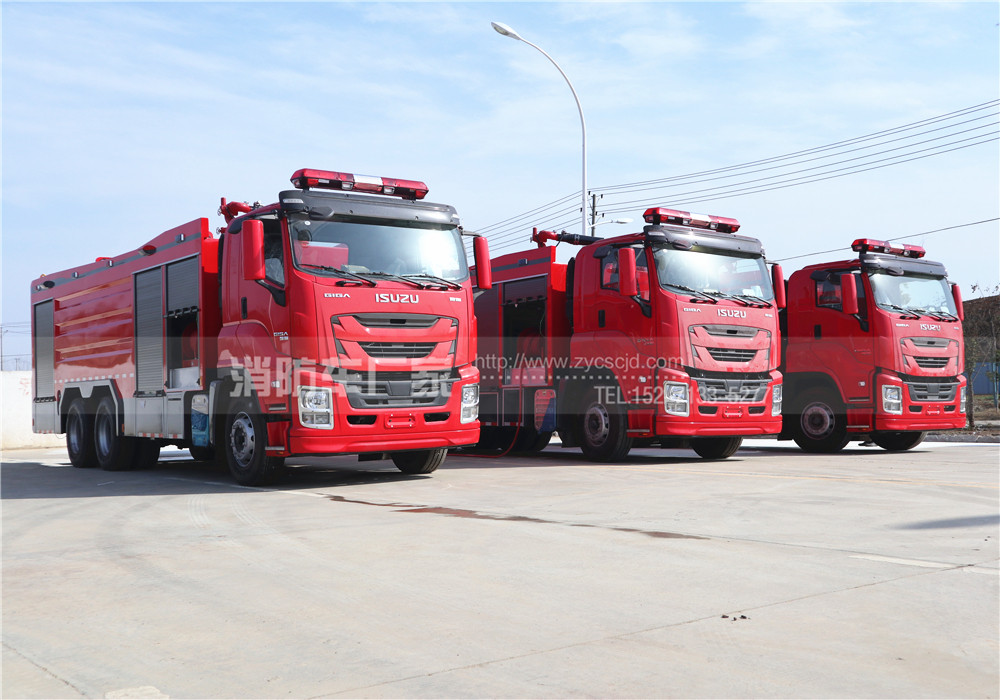 五十鈴后雙橋干粉泡沫聯用消防車 五十鈴后雙橋干粉泡沫聯用消防車